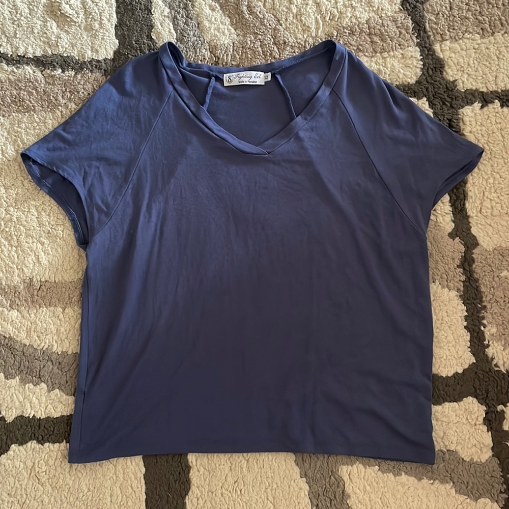 Fighting Eel V-neck Top XS 🌊